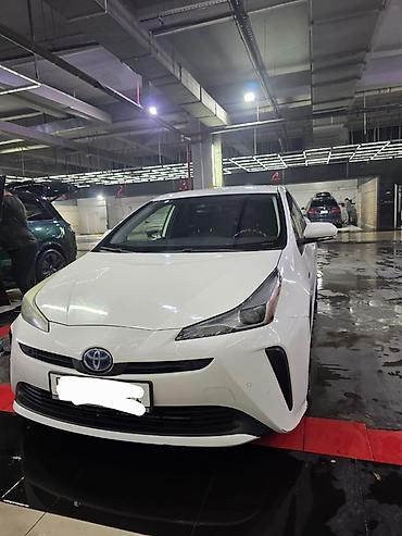 lexus lx 470 2002: Toyota Prius: 2021 г., 1.8 л, Автомат, Гибрид, Лифтбек — 2
