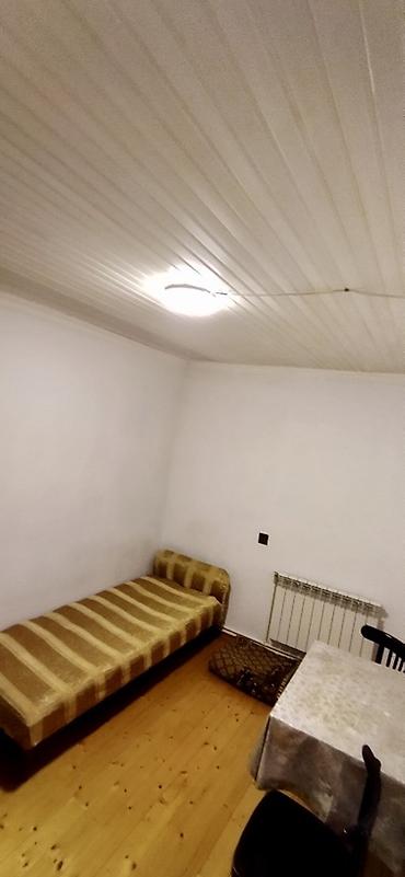 tarqovuda 1 otaqli evler: AĞ ŞƏHƏRƏ YAXINDIR. SU, QAZ, İŞIQ, QİYMƏTİN İÇİNDƏDİR, Wİ-Fİ, VAR — 4