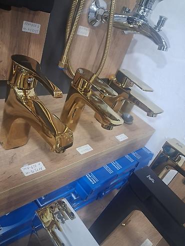 Qızılı rəngdə lavabo qarışdırıcı kranlar - Material: möhkəm metal