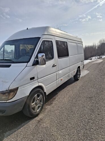 Легкий грузовой транспорт: Легкий грузовик, Mercedes-Benz — 2