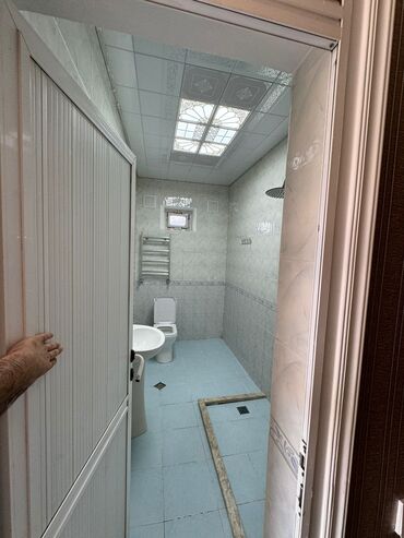 Həyət evləri və villaların satışı: 2 mərtəbəli həyət evi - Geniş işıqlı otaqlar, yüksək tavanlar — 10