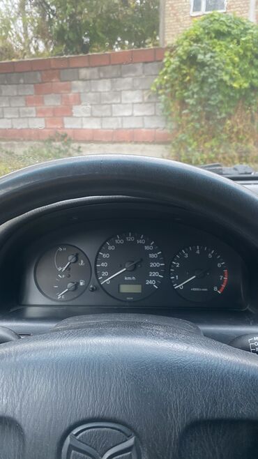 корейские авто: Mazda 626: 1998 г., 1.8 л, Механика, Бензин, Универсал