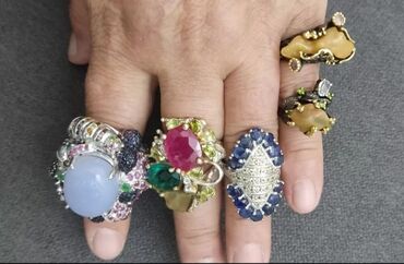помолвочное кольцо: Продаю украшения серебряные, брошь,серьги, кольца браслеты, бусы