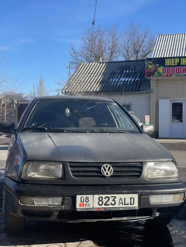 авто газ баллон: Volkswagen Vento: 1994 г., 1.8 л, Механика, Газ, Седан