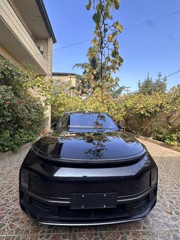 Voyah: Elektrikli Hibrid premium SUV Xüsusiyyətlər: -Hibrid elektrikli böyük — 4