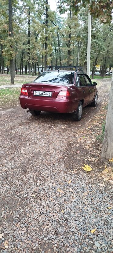 купить машину нива: Daewoo Nexia: 2008 г., Седан