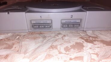 ps2 fat: Ps 1 satılır şunru oyun pltu olmadığı için 15 man və 13 man verərik