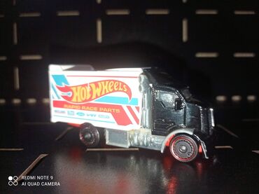 2 dollar satiram: Hot wheels. Hiway Hauler 2