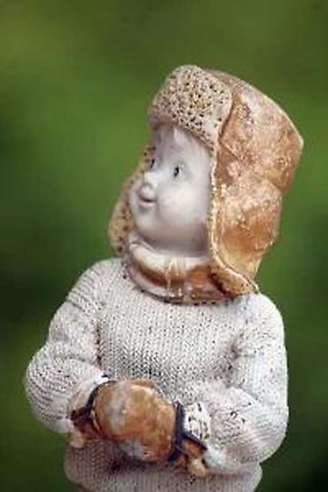 Figure: Vintage figura dečaka sa kapom i šalom 25 cm!. Prelepa figura dečaka u — 9