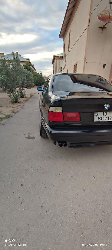 124 bufer: BMW 5 series: 2.5 l | 1995 il Sedan — 4