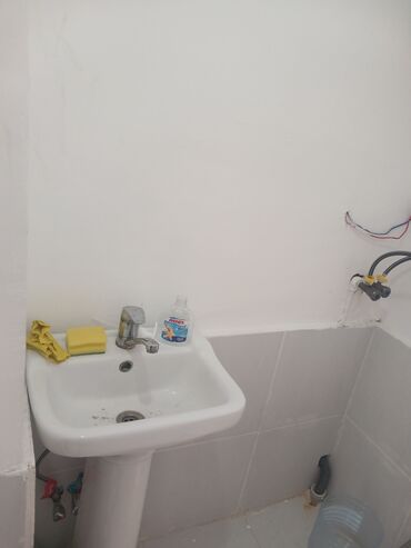 Kommersiya daşınmaz əmlakının satışı: Xırdalan AAAF parkda obyekt ful temirli 2 otağlı kiçik metbextli — 23