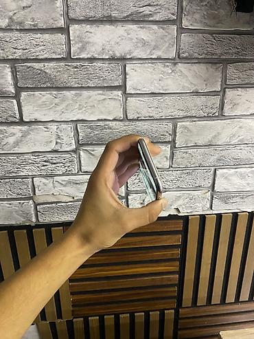 iphon 6 plus: IPhone 11 Pro, Gümüşü, Face ID — 3
