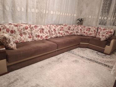 Pianolar: Künc divan lalafo.az -da Pianolar: Künc divan