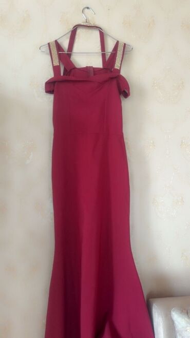 дождевик купить в баку: Qırmızı rəngdə zərif axşam/libas - Model: Uzun, balıq kəsimli siluet