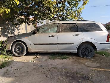 аварийное: Ford Focus: 2004 г., Универсал — 3