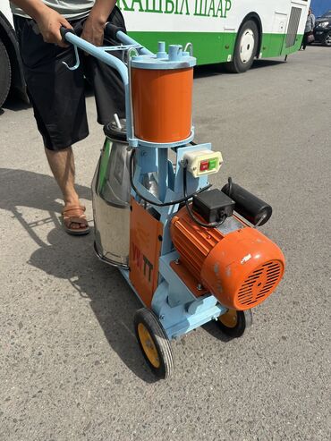 Кормодробилки: Дробилка унверсал 7,5кват 3000оброт 220ват Доставка по городу — 9