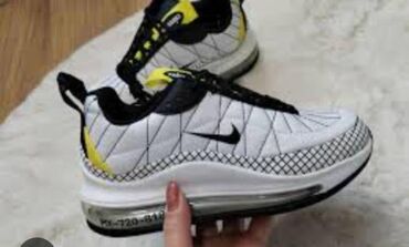 Patike: 25-36
3000 din
sd
szd — 9