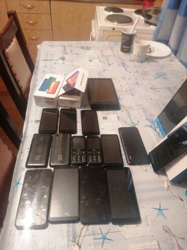 Tableti: Novi ali kada tableti dva komada 50 EUR poseduje kartice redmia 9 50 na lalafo.rs — 8 Tableti: Novi ali kada tableti dva komada 50 EUR poseduje kartice redmia 9 50 — 8