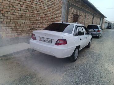 Daewoo: Daewoo Nexia: 2009 г., 1.5 л, Механика, Бензин, Седан