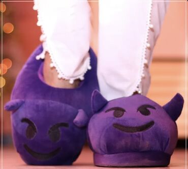 обувь белая: Домашние тапочки цвет - Фиолетовый