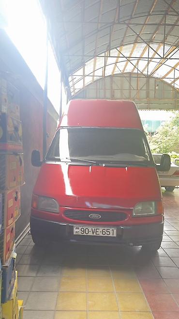 7 nəfərlik avtomobillər: Ford Transit yüksək tavanlı yük mikroavtobusu - Korpus: uzun baza — 8