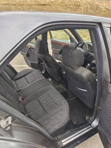 Mercedes-Benz: Mercedes-Benz C 180: 1.8 l | 1995 il Sedan — 10