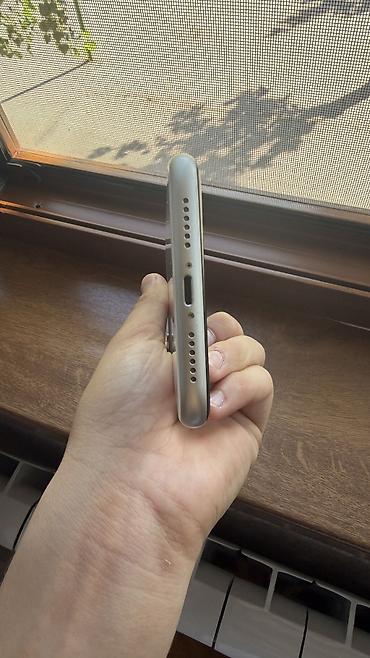 iphone se 2020 barter: IPhone 11, 128 GB, Ağ, Barmaq izi, Face ID — 6