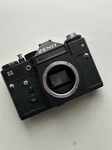 Kabrolar: Zenit 11 35mm filmli SLR fotoaparat gövdəsi ideal vəziyyətdədir - M42