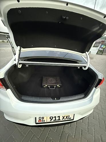 outback 2017: Hyundai Sonata: 2019 г., 2.4 л, Автомат, Бензин, Седан — 9
