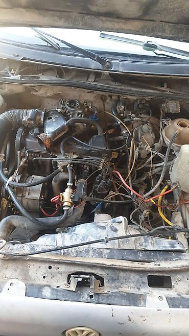 Volkswagen: Volkswagen Passat: 1989 г., 1.8 л, Механика, Бензин, Седан — 4