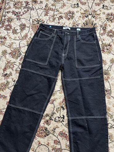 белые джинсы мужские: Джинсы M (EU 38), цвет - Черный