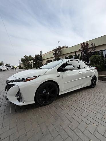 prius plus: Toyota Prius: 2018 г., Гибрид, Хэтчбэк — 10
