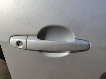 дверь на тойота ист: Передняя правая дверная ручка Toyota