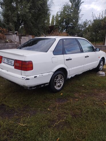 басат б4: Volkswagen Passat: 1994 г., 1.8 л, Механика, Бензин, Седан