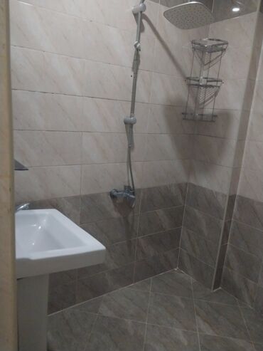 Uzunmüddətli kirayə mənzillər: Xırdalan aff park 1ci binası yola baxır 7/5 ci mərtəbəsi 400+80m -da lalafo.az — 8 Uzunmüddətli kirayə mənzillər: Xırdalan aff park 1ci binası yola baxır 7/5 ci mərtəbəsi 400+80m — 8