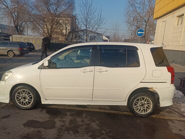 срочно срочно продаю машина: Toyota Raum: 2003 г., 1.5 л, Автоматтык, Бензин