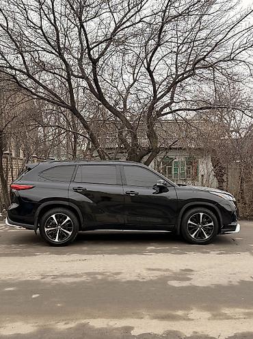Toyota: Toyota Highlander: 2022 г., 3.5 л, Автомат, Бензин — 5