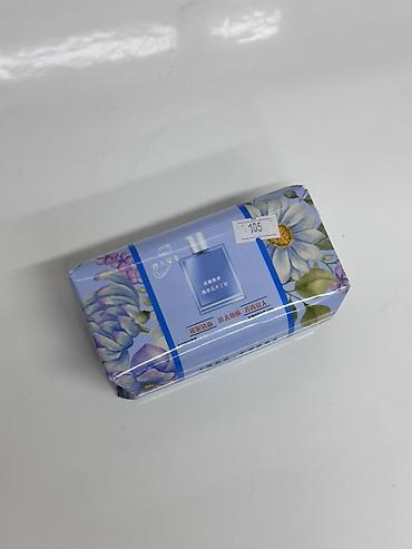 мыло с бораксом купить: Ароматическое мыло в бруске с цветочным рисунком на упаковке (голубой — 1