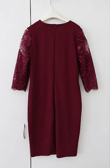 refine kapi: Elegantna bordo midi haljina sa čipkom - Kroj: klasična, pripijena — 2
