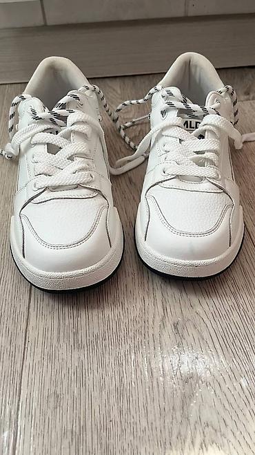 Кроссовки, 36, Б/у, цвет - Белый
