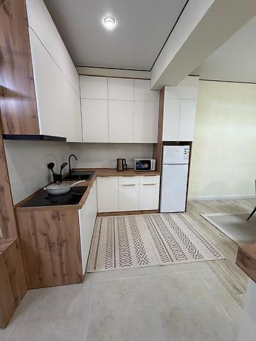 Кыймылсыз мүлк: Таунхаусы с современной отделкой и мебелью в селе Сары-Ой. По — 4