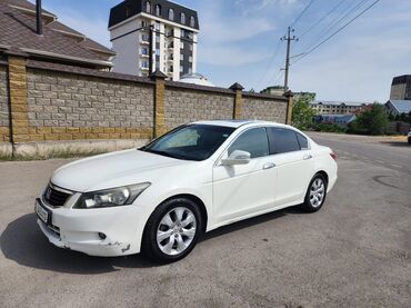 автомат б у: Автомобиль Honda Accord белого цвета, двигатель 3.5, год 2008 кореец