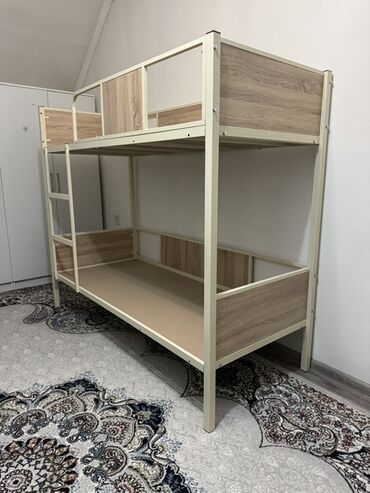 Двухъярусные кровати: Двухъярусная металлическая кровать с декоративными панелями под — 6