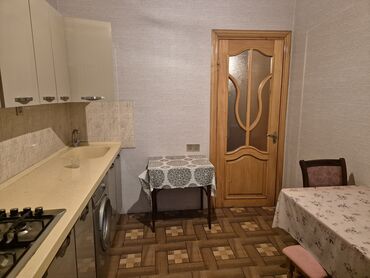 Dekorlar və bəzəklər: 9-cu mikrarayonda Nəsimi metrosuna yaxın 17 mərtəbənin 2 ci — 11