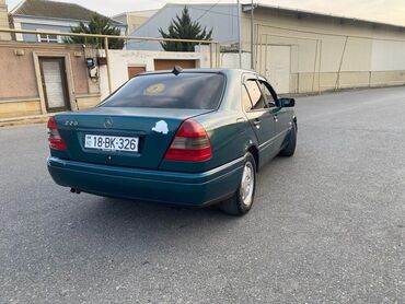 Mercedes-Benz: Mercedes-Benz C-Class: 2.2 l | 1995 il Sedan — 3