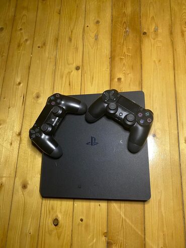 PS4 (Sony Playstation 4): Plestadion 4slim 1tpb yaddas Oyunnan 500man Oyunsuz 470man Kabelleri