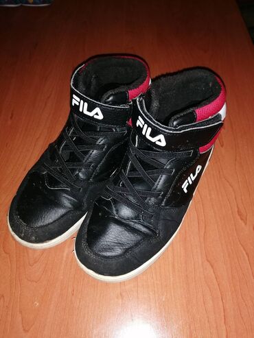 Kids' Footwear: Fila, Athletic footwear, Size: color - Black