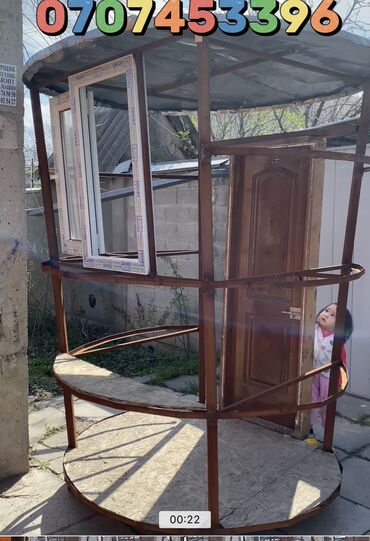 павильон аренда бишкек: Продаю киоск каркас с дверью и с окном! Высота 250 см Ширина 150см