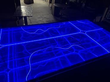 олед телевизор: Светящийся стол с LED‑подсветкой - Столешница из закалённого стекла с — 2