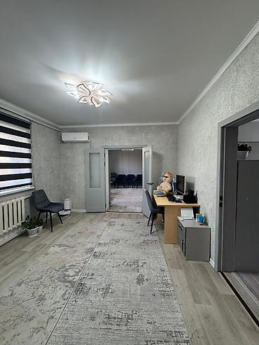 Продажа коттеджей и домов: 🏡 ПРОДАЮ 2-ЭТАЖНЫЙ ДОМ 📍 Район: Кок-Жар 📌 Ориентир: Ахунбаева / — 14